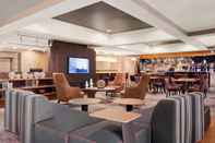 Bar, Cafe and Lounge Courtyard by Marriott Springfield