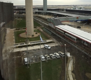 Nearby View and Attractions 3 Hilton Chicago O'Hare Airport