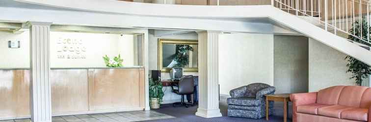 Lobby Econo Lodge & Suites