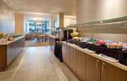 ร้านอาหาร 2 Holiday Inn Vancouver Centre, an IHG Hotel