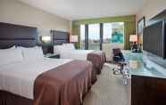 ห้องนอน 5 Holiday Inn Vancouver Centre, an IHG Hotel