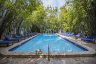 Swimming Pool Catalina Hotel & Beach Club, a South Beach Group Hotel