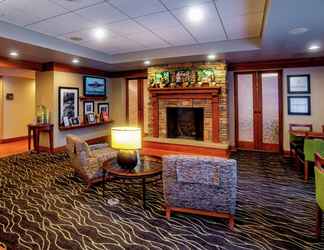 Lobby 2 Hampton Inn Wheeling