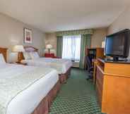 Bedroom 5 Days Inn & Suites by Wyndham Warren