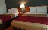 ห้องนอน 3 Econo Lodge Inn and Suites