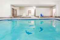 Swimming Pool Travelodge by Wyndham Longmont