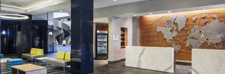 Lobi Sheraton Suites Philadelphia Airport