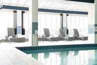 Swimming Pool Carlton Oasis Hotel