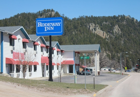 Exterior Rodeway Inn Near Mt. Rushmore Memorial