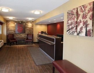 Lobby 2 Red Roof Inn Allentown Airport