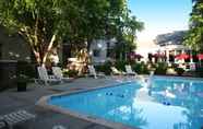 Kolam Renang 6 Quality Inn & Suites Albuquerque Downtown - University