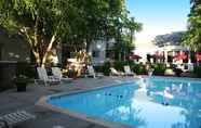สระว่ายน้ำ 6 Quality Inn & Suites Albuquerque Downtown - University