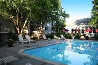 Swimming Pool Quality Inn & Suites Albuquerque Downtown - University