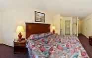 Bedroom 2 Americas Best Value Inn Novato Marin Sonoma