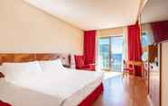 Bedroom 5 Royal Continental Hotel Naples