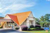 Exterior Howard Johnson by Wyndham Athens