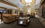 Lobi 4 Chicago Club Inn & Suites