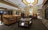 Lobby 4 Chicago Club Inn & Suites