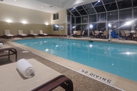 Kolam Renang Chicago Club Inn & Suites