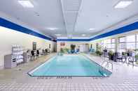 Swimming Pool Ramada by Wyndham Niagara Falls by the River