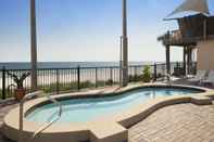 Swimming Pool Days Inn by Wyndham Panama City Beach/Ocean Front