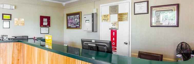 Lobby Econo Lodge Summerville