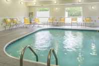 Swimming Pool Fairfield Inn & Suites Jackson