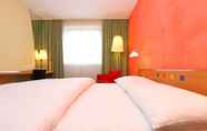 Bedroom 6 Hotel Metropol Basel