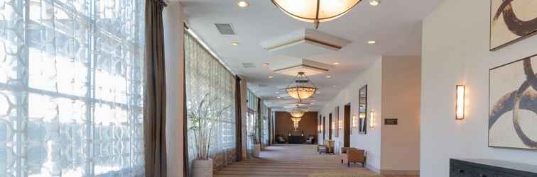 Lobi Doubletree by Hilton Hotel Norfolk Airport