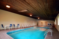 Swimming Pool Quality Inn Milan - Sandusky