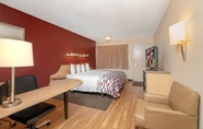 ห้องนอน 5 Red Roof Inn Louisville Fair and Expo