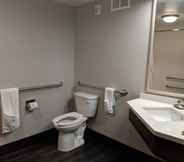 In-room Bathroom 5 Best Western Plus Bloomington East Hotel