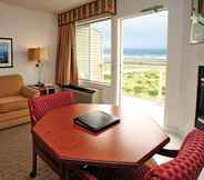 Bedroom 7 Shilo Inn Suites Hotel - Ocean Shores