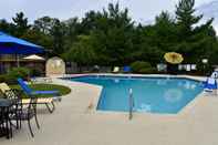 Swimming Pool Days Inn by Wyndham Wayne