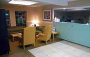 Lobi 3 America's Best Inn and Suites Beaufort