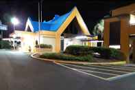 Exterior Days Inn by Wyndham Ocala North