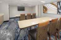 Functional Hall Fairfield Inn & Suites by Marriott Alexandria West/Mark Center