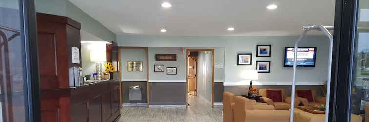 Lobby Baymont by Wyndham Grand Haven