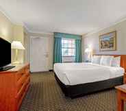 Bedroom 6 La Quinta Inn by Wyndham Tampa Bay Pinellas Park Clearwater