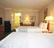 Bedroom 3 La Quinta Inn by Wyndham Tampa Bay Pinellas Park Clearwater