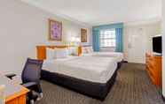 Bedroom 5 La Quinta Inn by Wyndham Tampa Bay Pinellas Park Clearwater