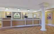 Lobby 2 La Quinta Inn by Wyndham Tampa Bay Pinellas Park Clearwater