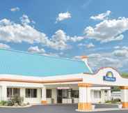 Bangunan 4 Days Inn by Wyndham Ruther Glen Kings Dominion Area