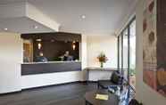 Lobby 4 ibis Styles Canberra Tall Trees