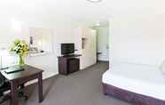 Kamar Tidur 6 ibis Styles Canberra Tall Trees