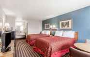 Bedroom 7 Days Inn by Wyndham Nashville North/Opryland Area
