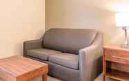 Common Space 7 Comfort Inn & Suites Piqua-Near Troy-I75