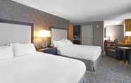 Kamar Tidur 4 Holiday Inn Express Hotel & Suites Calgary, an IHG Hotel