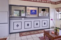 Lobi Americas Best Value Inn Wildersville