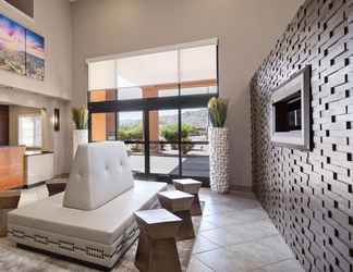 Lobi 2 Best Western Socorro Hotel & Suites